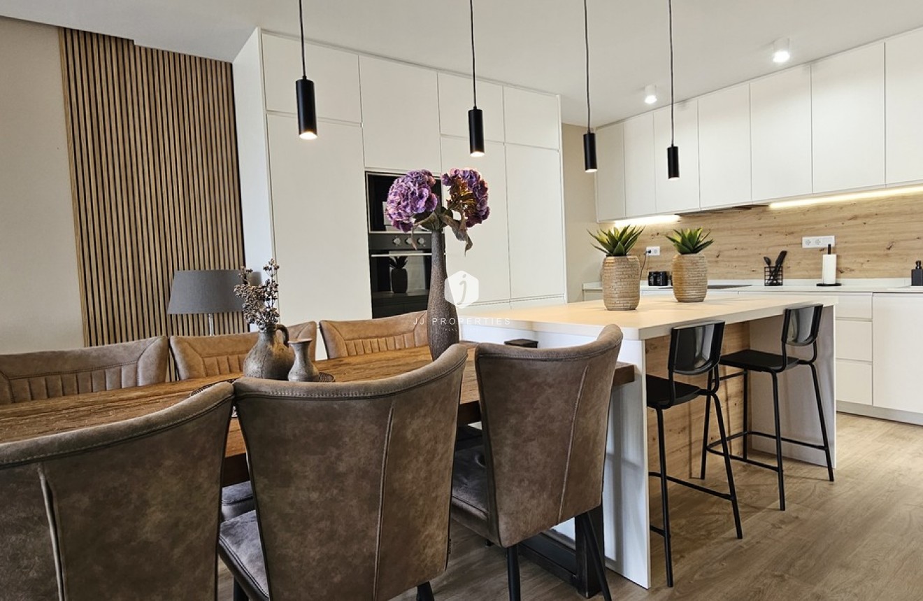 Segunda mano - Villa -
Dolores - Sector 4