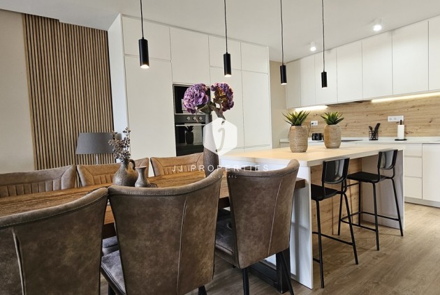 Segunda mano - Villa -
Dolores - Sector 4