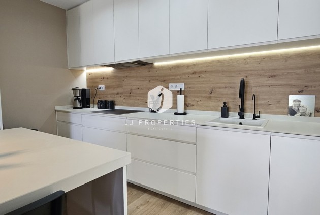 Segunda mano - Villa -
Dolores - Sector 4