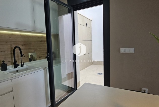 Segunda mano - Villa -
Dolores - Sector 4