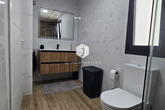 Segunda mano - Villa -
Dolores - Sector 4