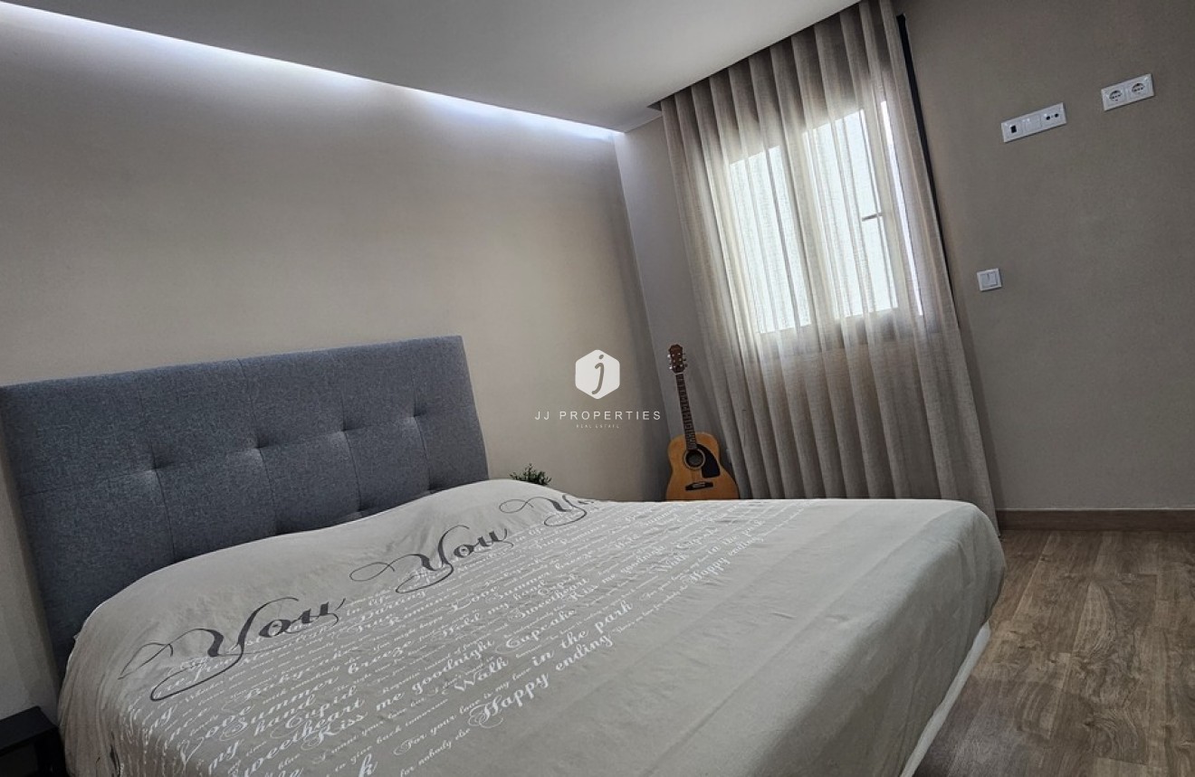 Segunda mano - Villa -
Dolores - Sector 4