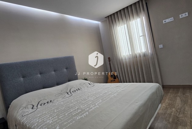 Segunda mano - Villa -
Dolores - Sector 4