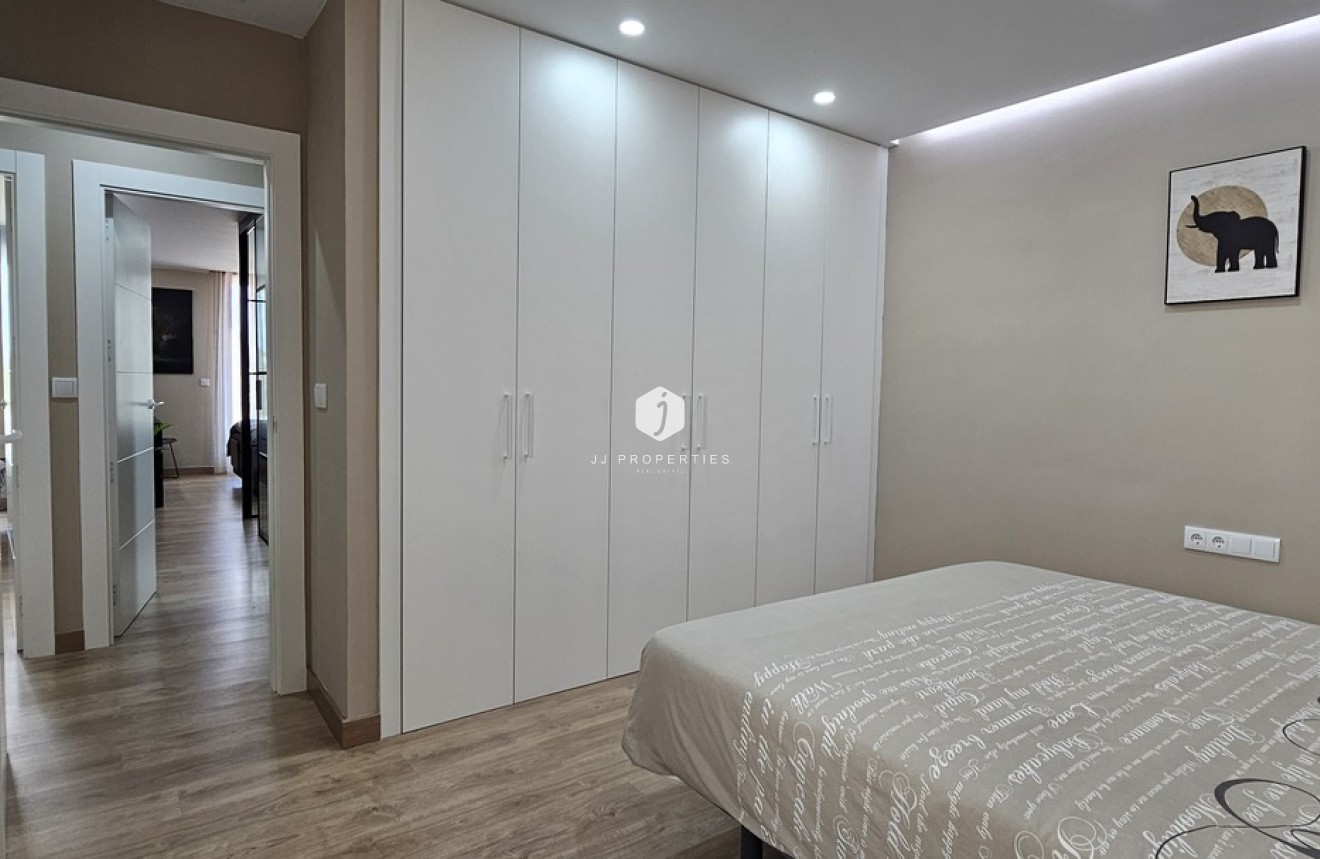 Segunda mano - Villa -
Dolores - Sector 4