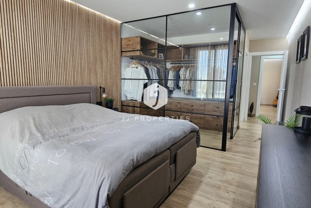 Segunda mano - Villa -
Dolores - Sector 4