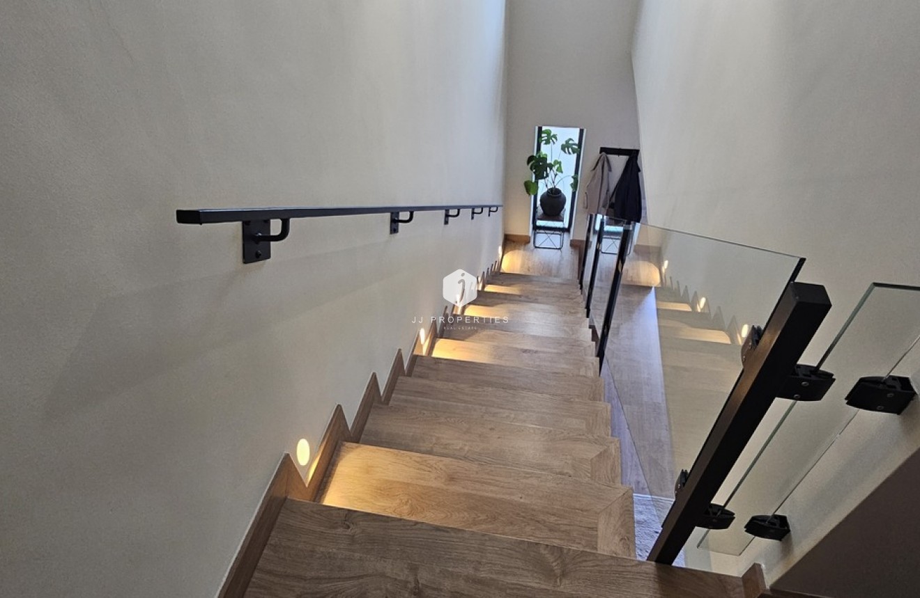 Segunda mano - Villa -
Dolores - Sector 4