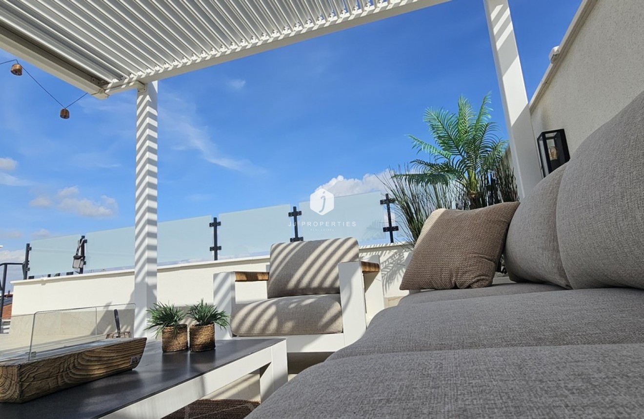 Segunda mano - Villa -
Dolores - Sector 4