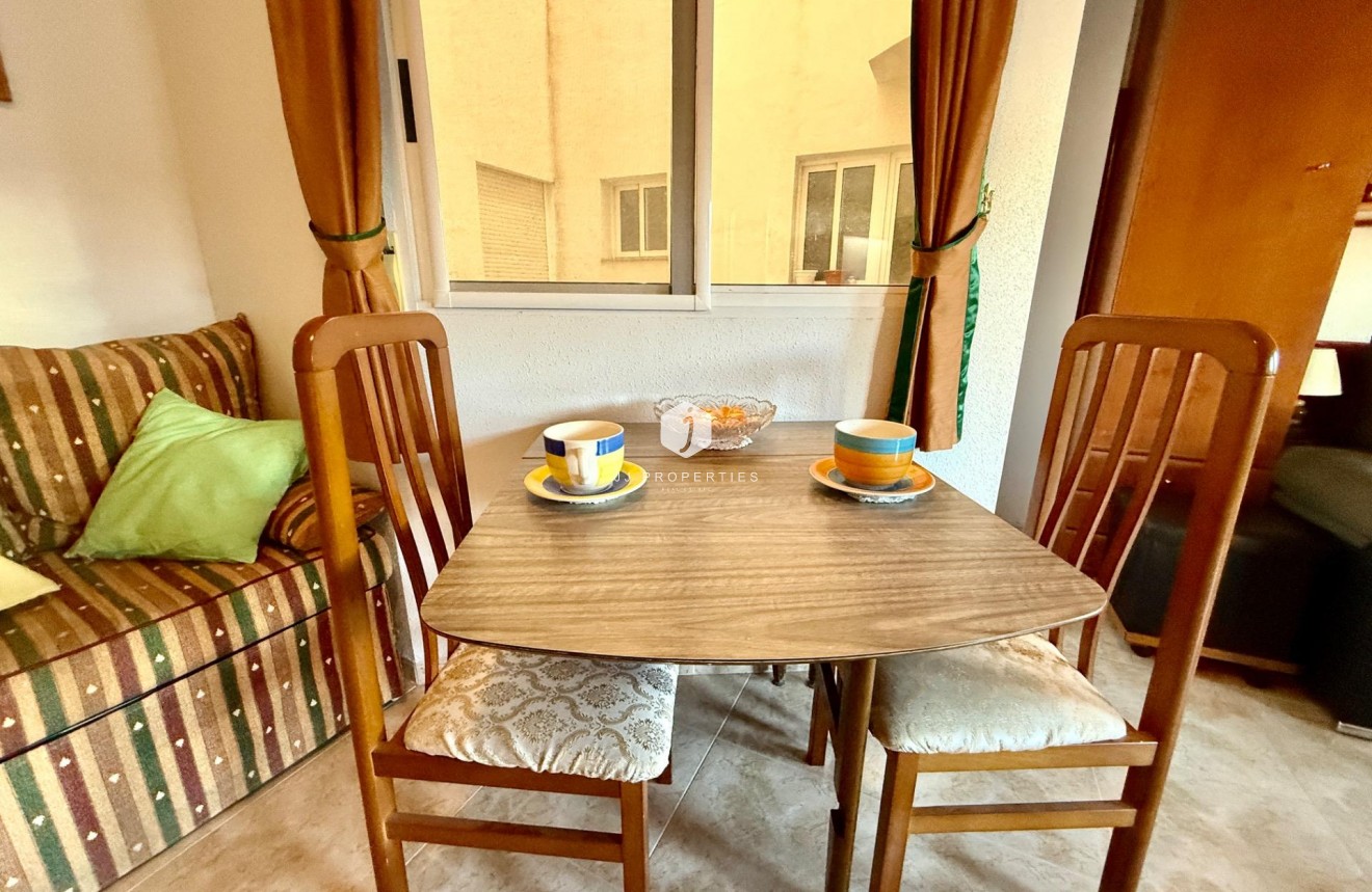 Segunda mano - Apartamento / piso -
Torrevieja - PARQUE DE LAS NACIONES