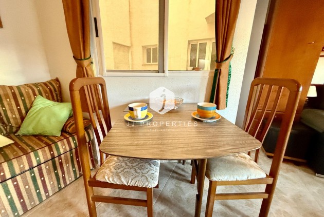 Segunda mano - Apartamento / piso -
Torrevieja - PARQUE DE LAS NACIONES