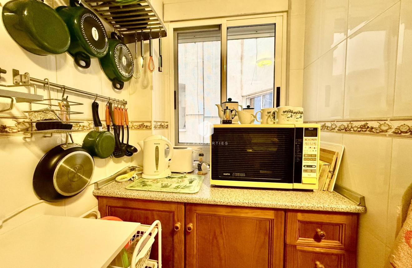 Segunda mano - Apartamento / piso -
Torrevieja - PARQUE DE LAS NACIONES