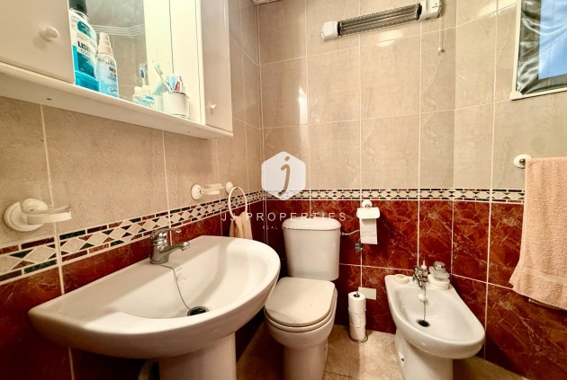 Segunda mano - Apartamento / piso -
Torrevieja - PARQUE DE LAS NACIONES