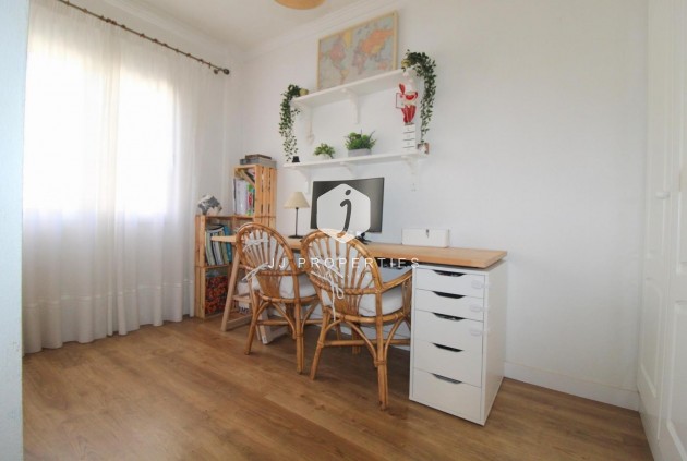 Segunda mano - Apartamento / piso -
Torrevieja - Costa Blanca