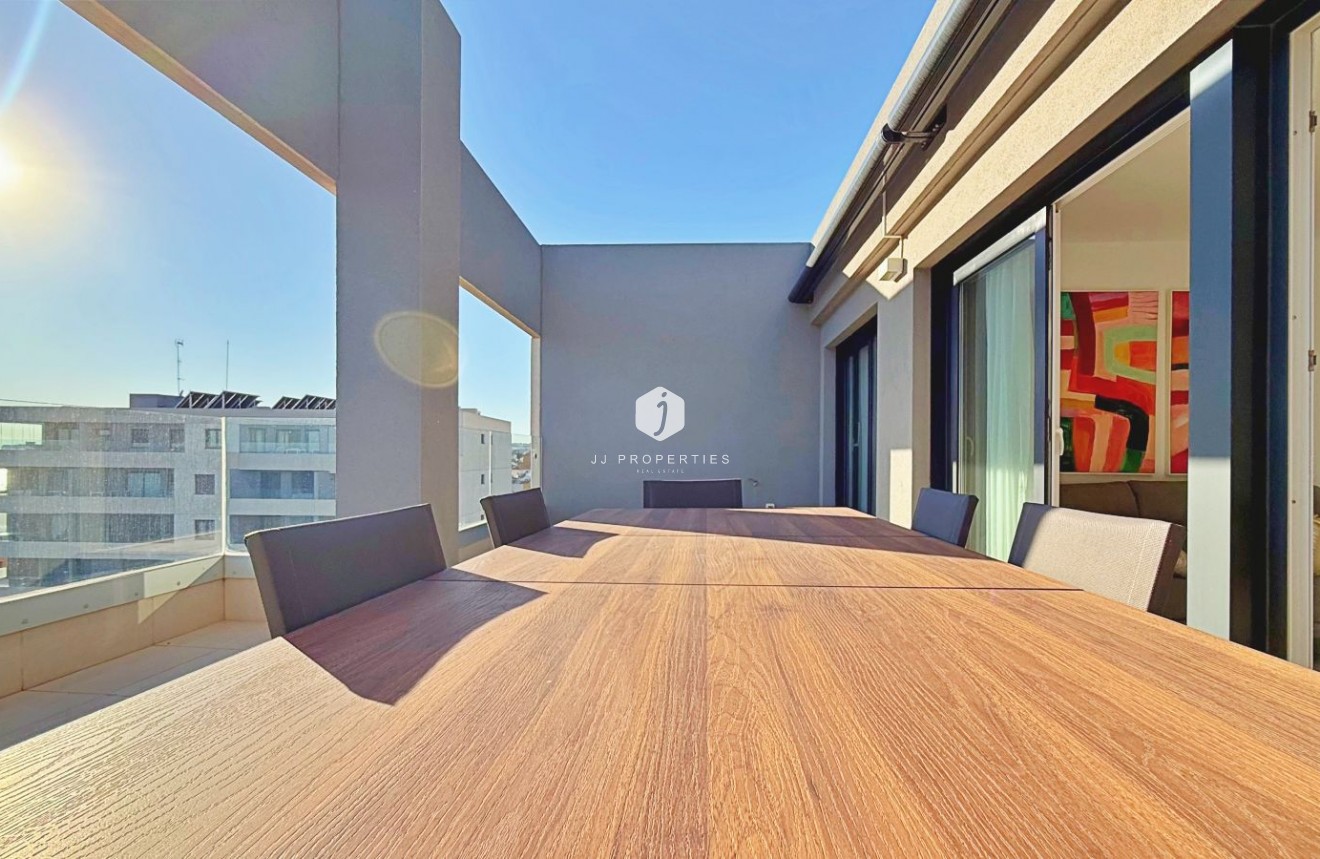 Aus zweiter Hand - Penthouse -
Torrevieja - Costa Blanca