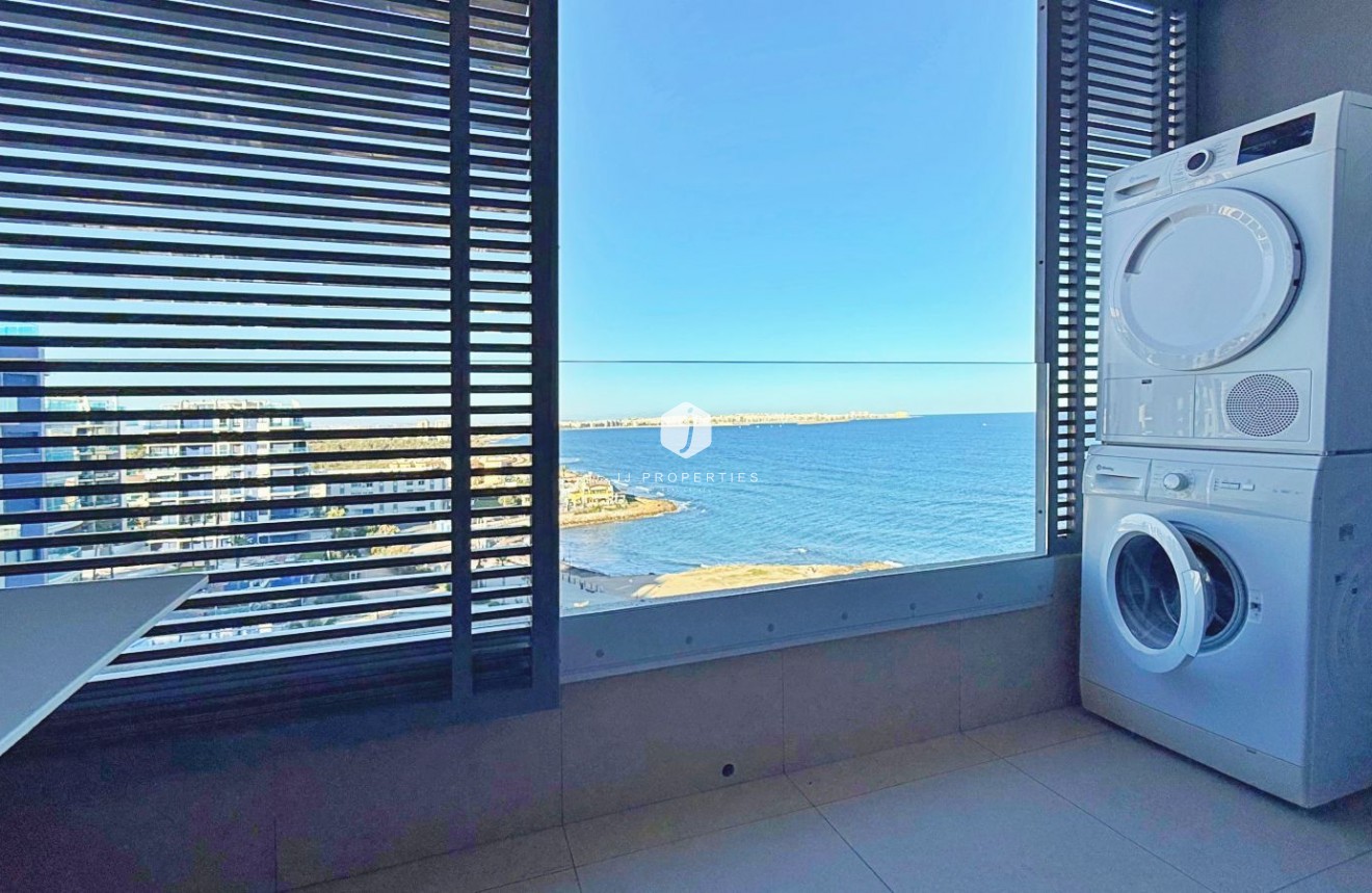 Aus zweiter Hand - Penthouse -
Torrevieja - Costa Blanca