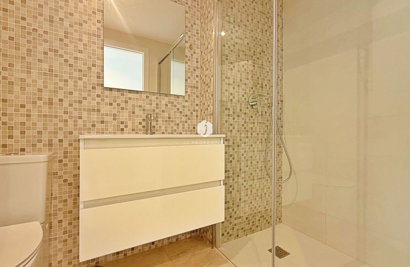 Aus zweiter Hand - Penthouse -
Torrevieja - Costa Blanca