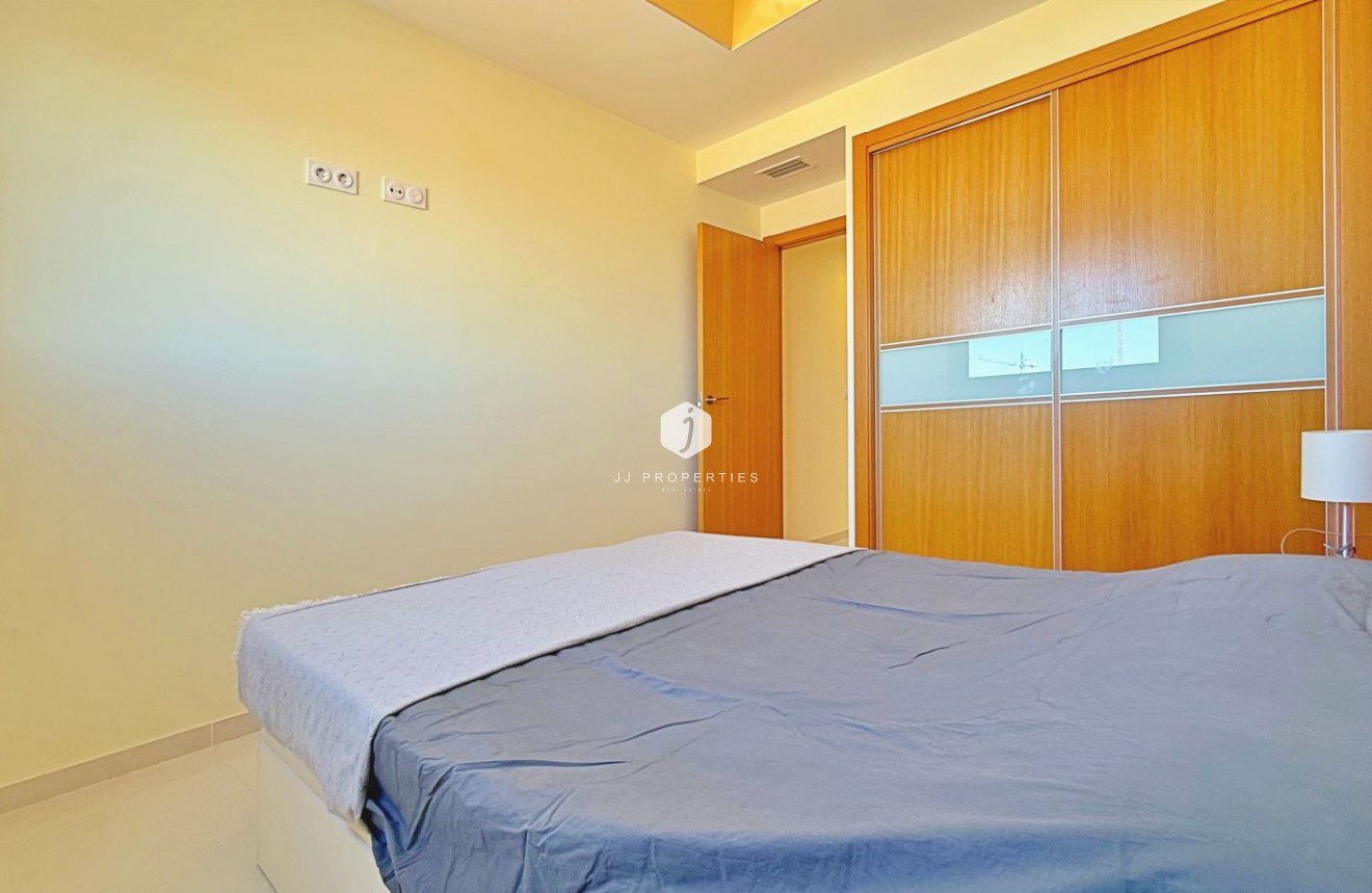 D'occasion - Attique -
Torrevieja - Costa Blanca