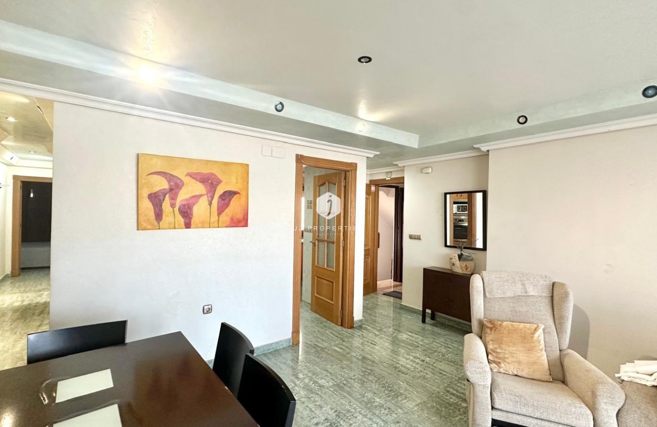 D'occasion - Attique -
Torrevieja