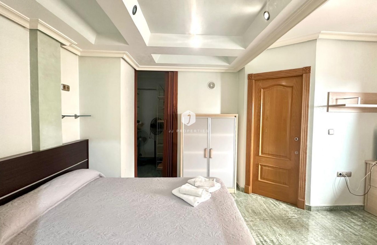 D'occasion - Attique -
Torrevieja