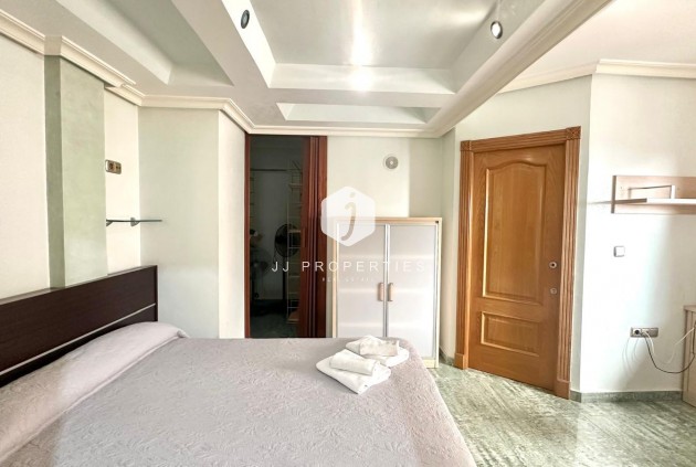 D'occasion - Attique -
Torrevieja