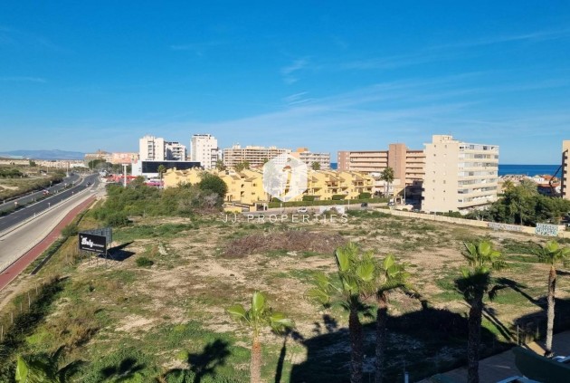 Z drugiej ręki - Mieszkanie w bloku -
Torrevieja - La Mata
