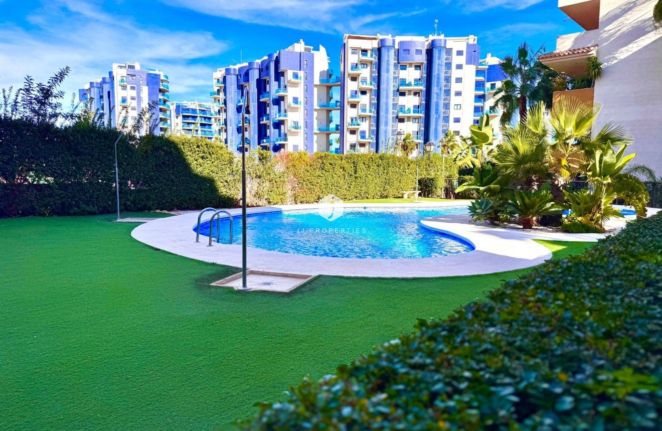 Tweedehands - Appartement / flat -
Torrevieja - Punta prima