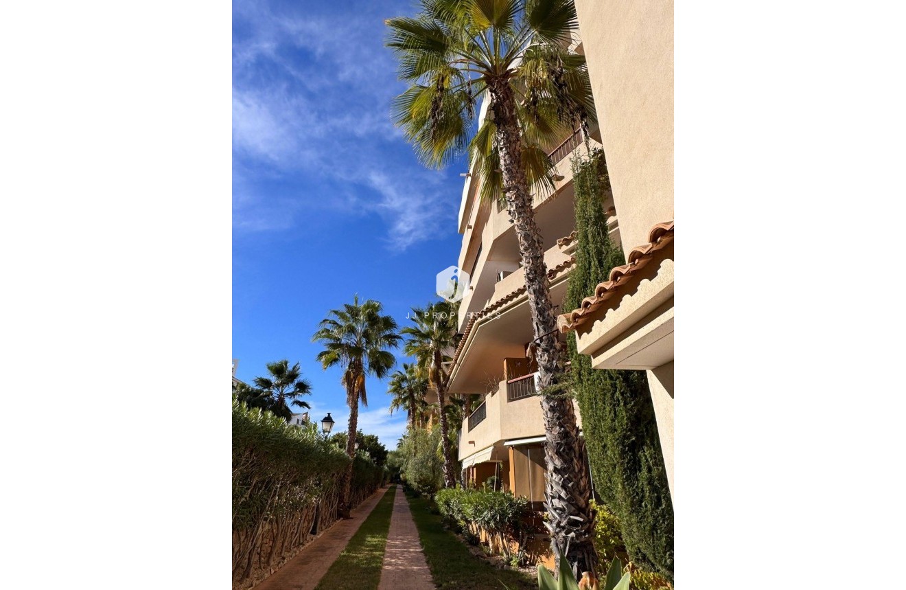 Tweedehands - Appartement / flat -
Torrevieja - Punta prima