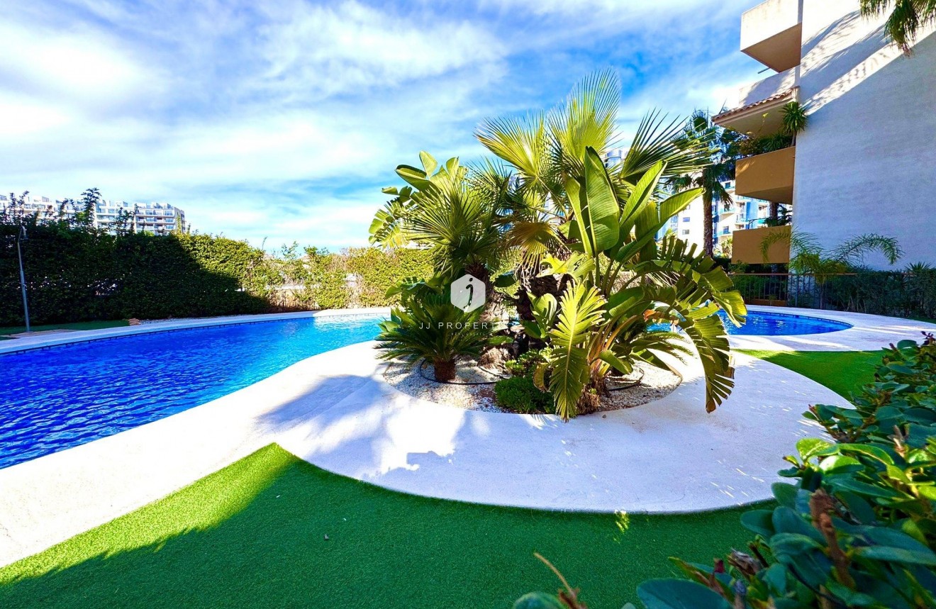 Tweedehands - Appartement / flat -
Torrevieja - Punta prima