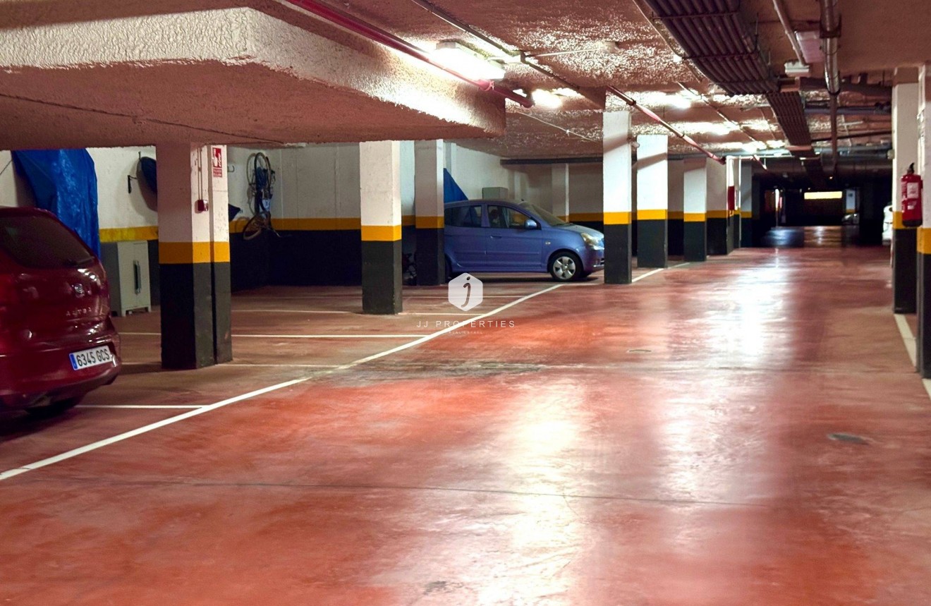 Tweedehands - Appartement / flat -
Torrevieja - Punta prima