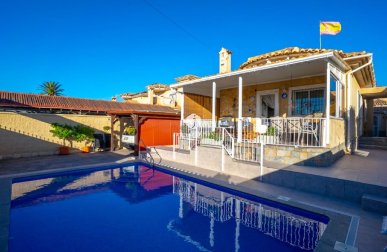 Aus zweiter Hand - Villa -
Torrevieja - Costa Blanca