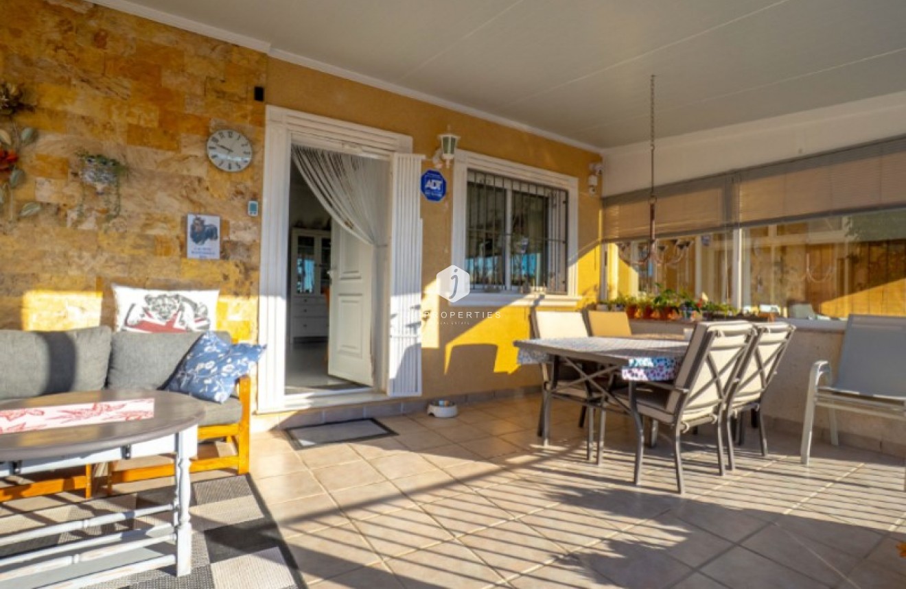 Aus zweiter Hand - Villa -
Torrevieja - Costa Blanca