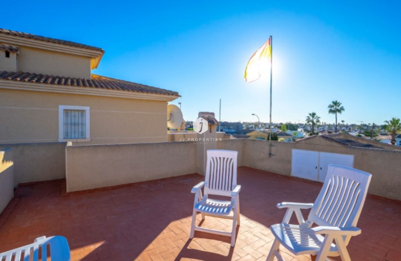 Aus zweiter Hand - Villa -
Torrevieja - Costa Blanca
