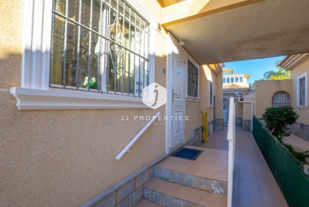 Aus zweiter Hand - Villa -
Torrevieja - Costa Blanca