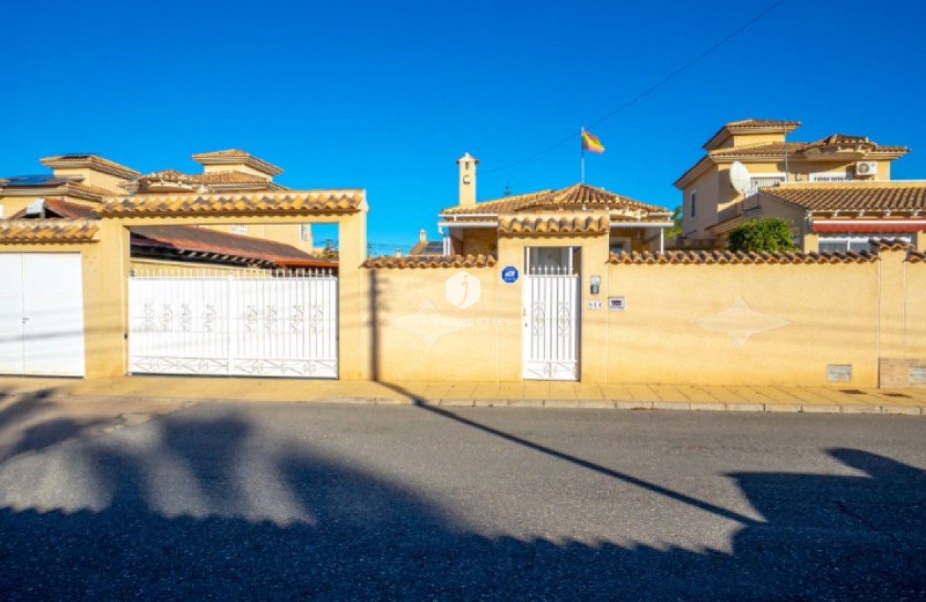 Aus zweiter Hand - Villa -
Torrevieja - Costa Blanca