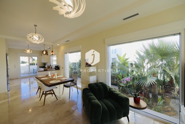 Segunda mano - Villa -
La Zenia - Costa Blanca