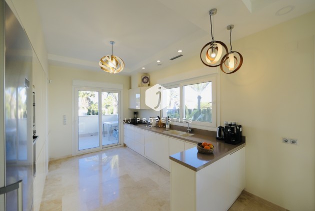 Segunda mano - Villa -
La Zenia - Costa Blanca