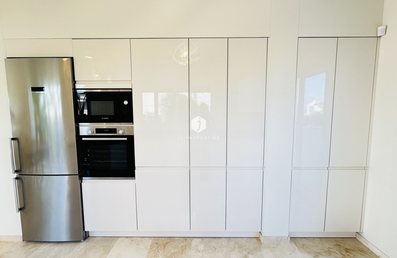 Segunda mano - Villa -
La Zenia - Costa Blanca