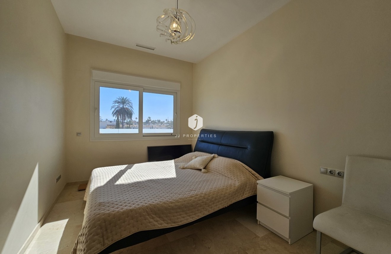 Segunda mano - Villa -
La Zenia - Costa Blanca