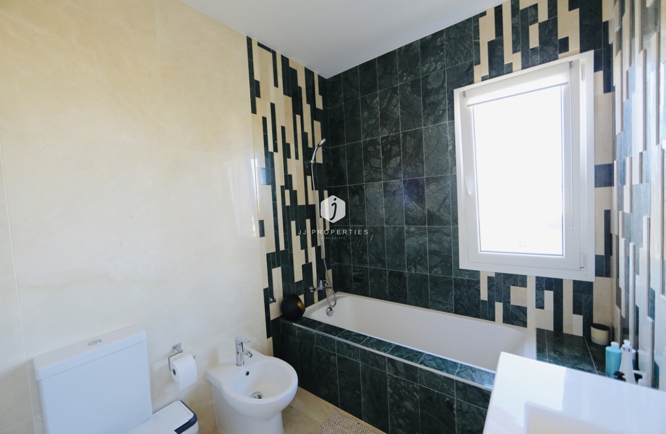 Segunda mano - Villa -
La Zenia - Costa Blanca