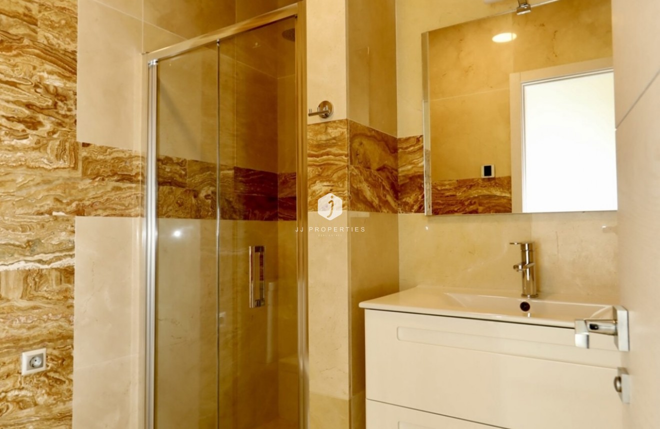 Segunda mano - Villa -
La Zenia - Costa Blanca