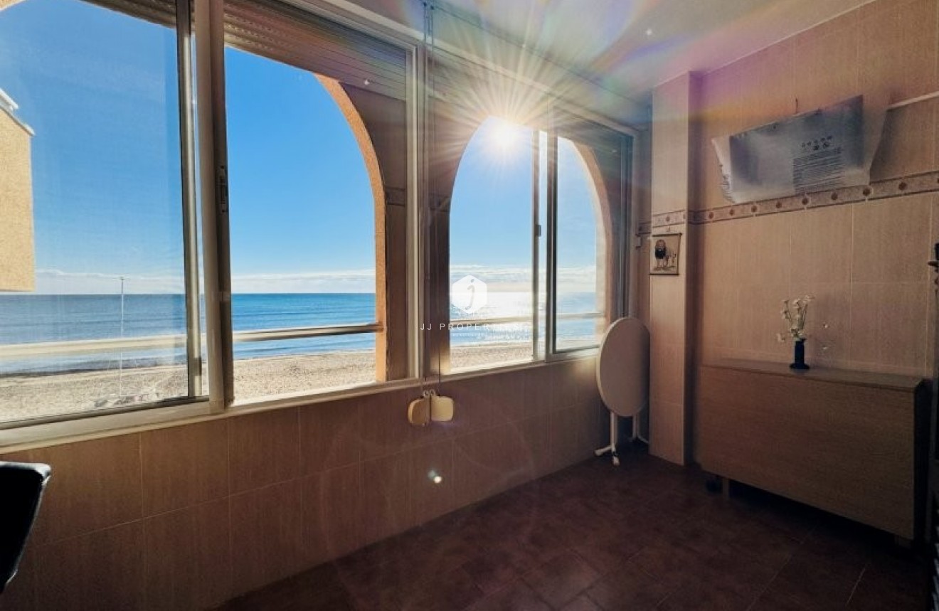 Segunda mano - Apartamento / piso -
La Mata - Costa Blanca