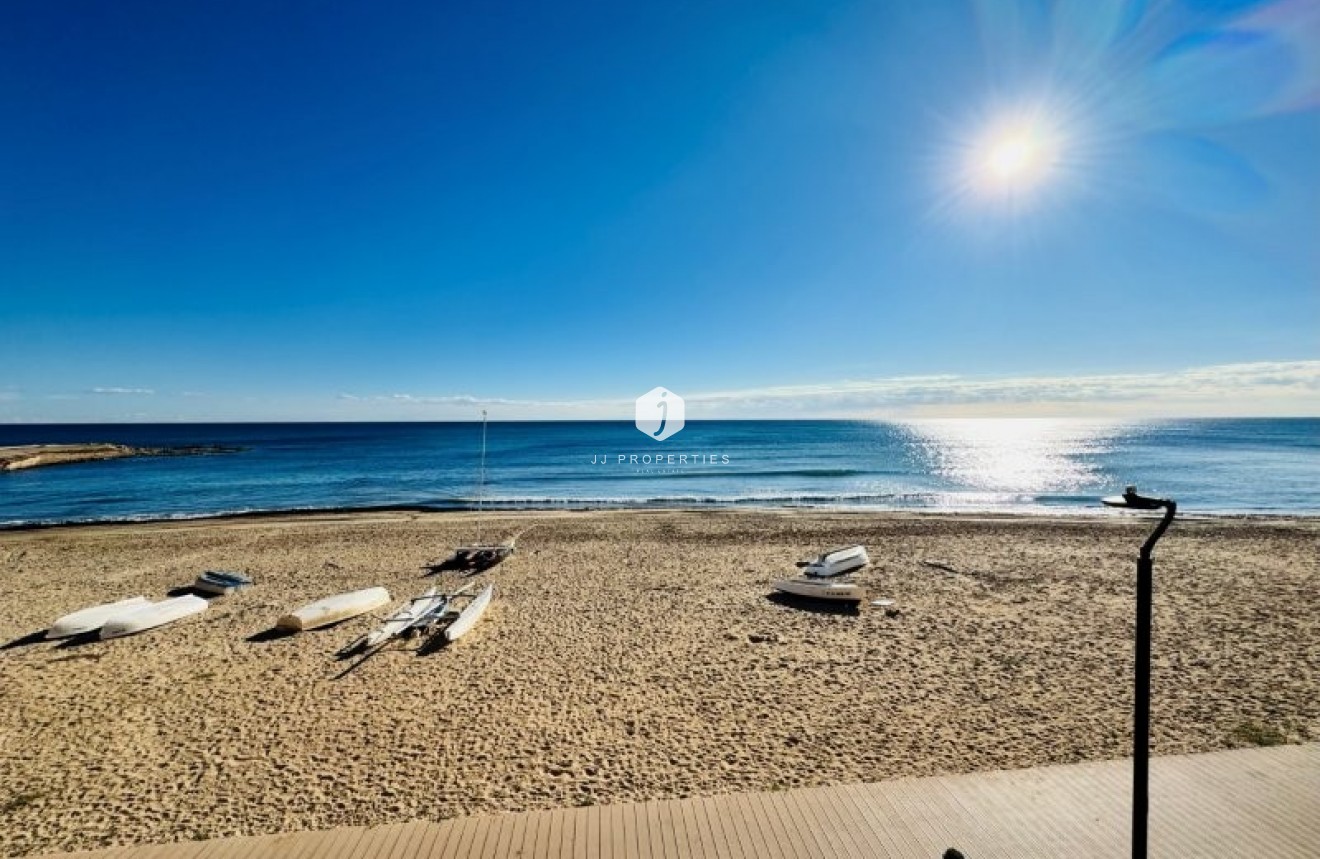 Segunda mano - Apartamento / piso -
La Mata - Costa Blanca