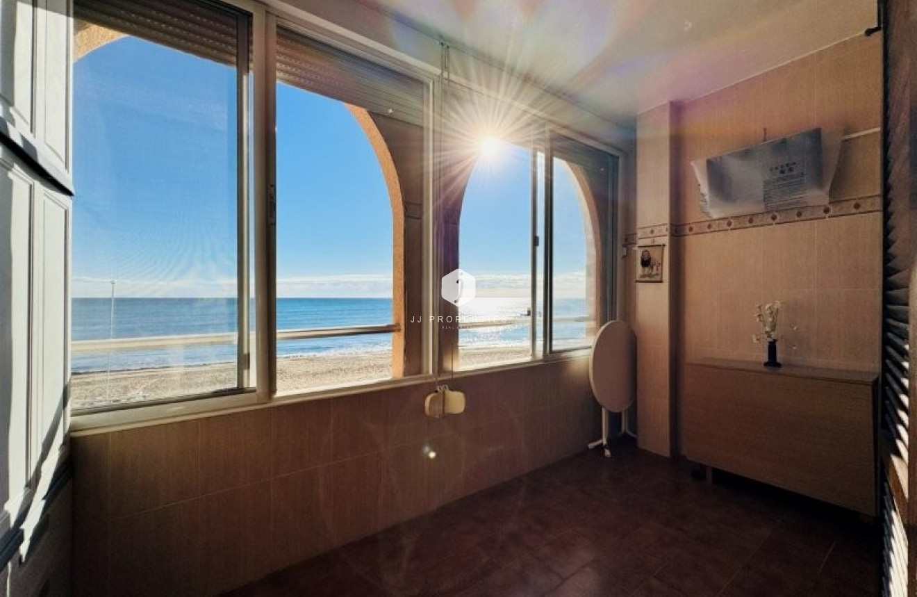 Segunda mano - Apartamento / piso -
La Mata - Costa Blanca