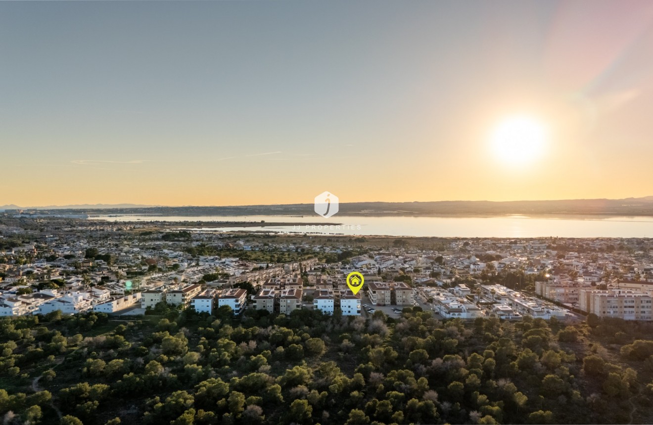 Tweedehands - Appartement / flat -
Torrevieja - Costa Blanca