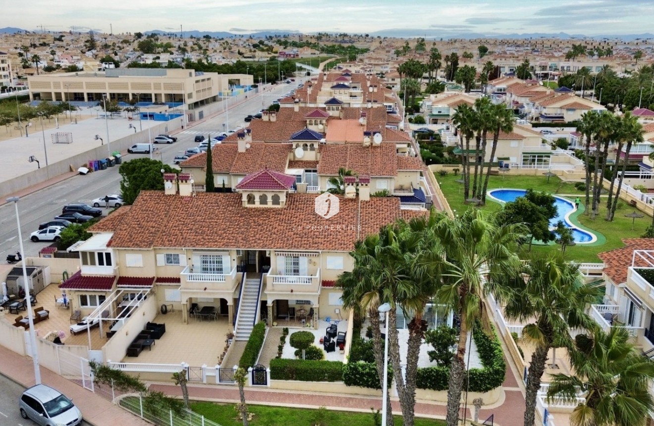 Segunda mano - Apartamento / piso -
Orihuela Costa - Costa Blanca