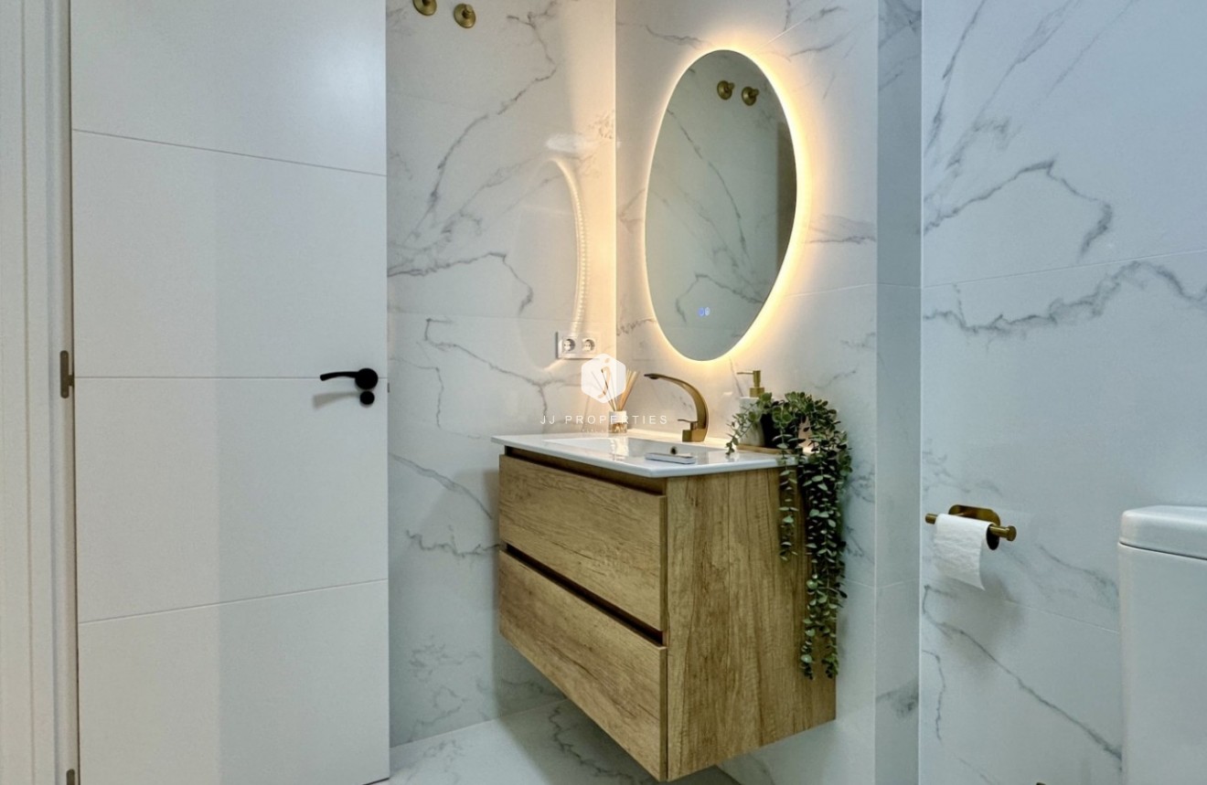 Segunda mano - Apartamento / piso -
Orihuela Costa - Costa Blanca