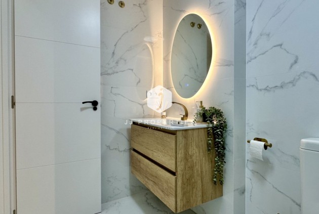 Segunda mano - Apartamento / piso -
Orihuela Costa - Costa Blanca