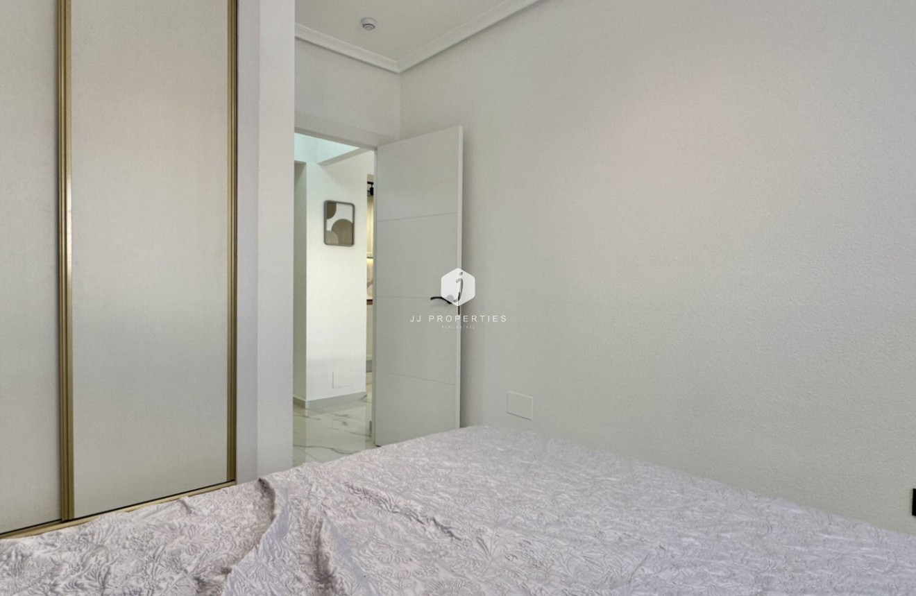 Segunda mano - Apartamento / piso -
Orihuela Costa - Costa Blanca