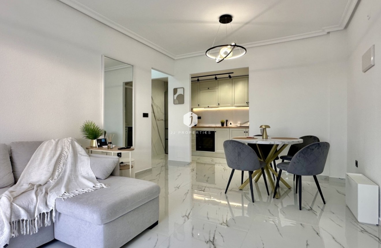 Segunda mano - Apartamento / piso -
Orihuela Costa - Costa Blanca