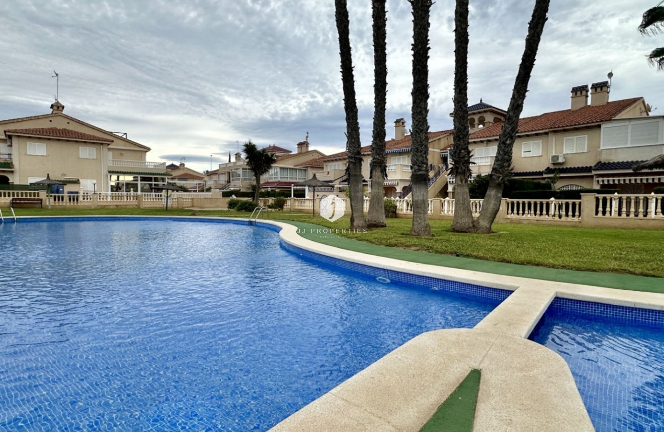 Segunda mano - Apartamento / piso -
Orihuela Costa - Costa Blanca