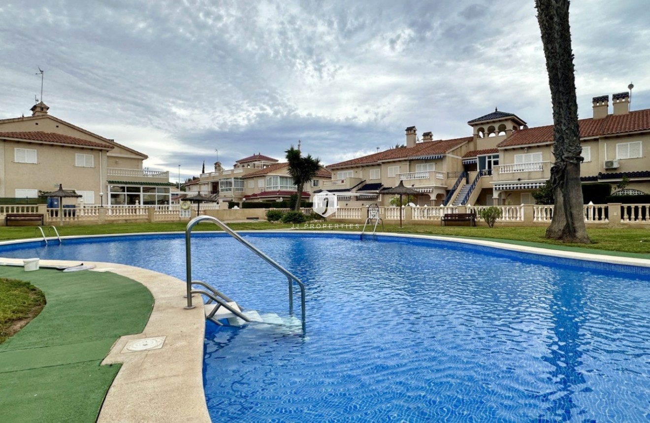 Segunda mano - Apartamento / piso -
Orihuela Costa - Costa Blanca